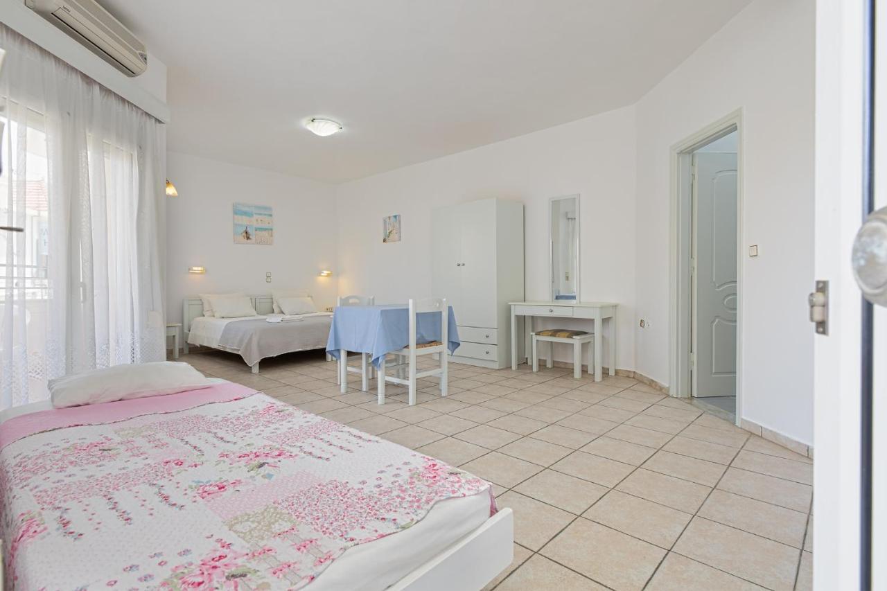 Marias Studios And Apartments Platanés 外观 照片