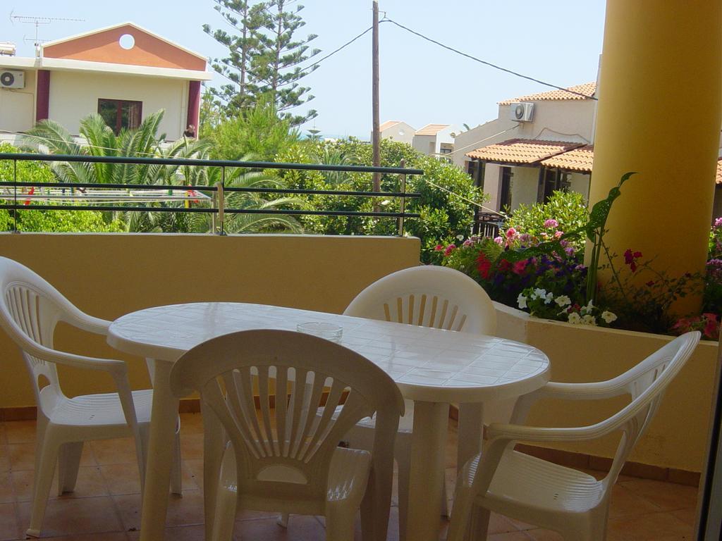Marias Studios And Apartments Platanés 外观 照片